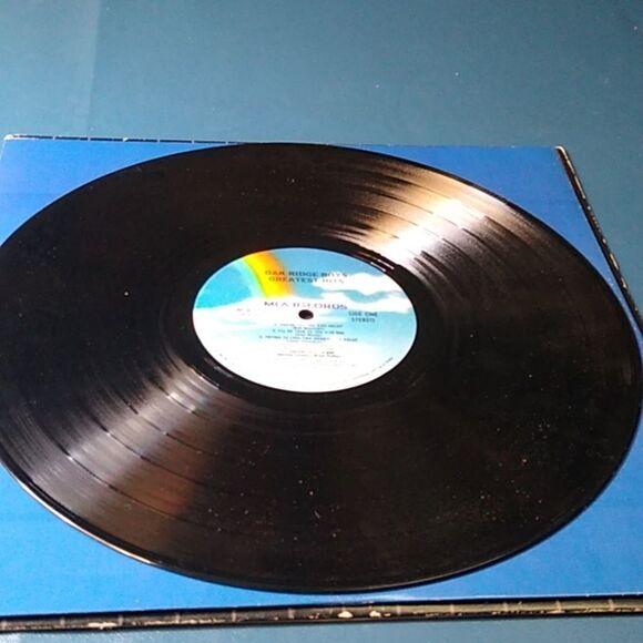 MCA Records Vinyl Album with Tracklist - Picture 6 of 9